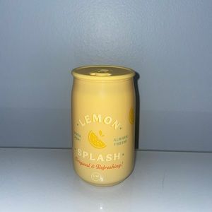 DW Home Brand New Lemon Splash Soda Candle from Soda Pop Collection Never Used